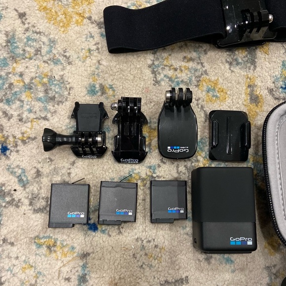 GoPro Bundle - Picture 2 of 3